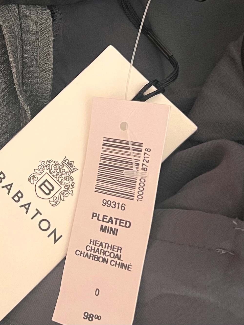 NWT Aritzia Babaton Pleated Mini Short in Heather Charcoal Size 0 - Picture 7 of 7